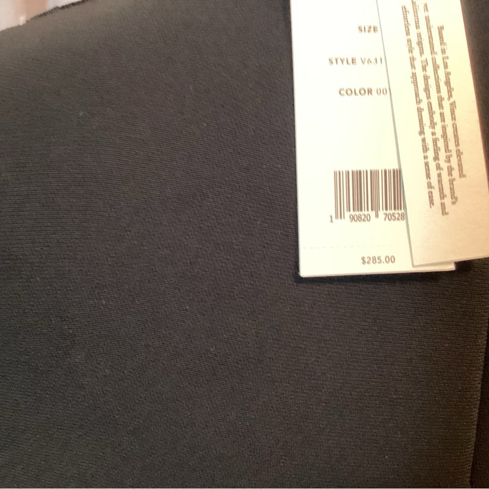 VINCE Black Pleated Top - Picture 7 of 11